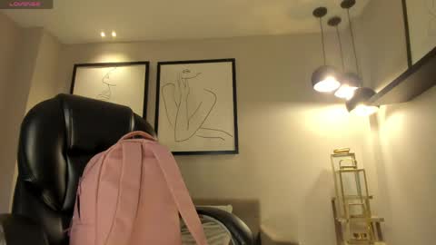 Snapshot of corinnerusso chatting on 05/25/26, 12:11 Corinne Russo online show from 05/25/26, 12:11
