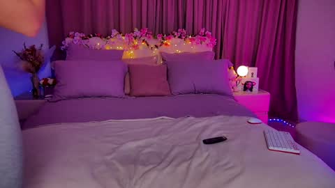 Sia online show from 01/29/25, 12:12