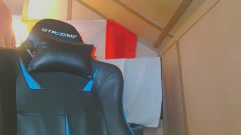 cosmicjones88 online show from 02/17/25, 08:36