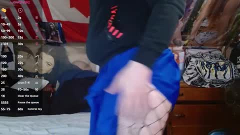 cosmicjones88 online show from 11/04/25, 12:37