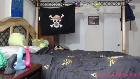 Snapshot of costumemenagerie chatting on 01/19/25, 11:21 Amethyst Cox online show from 01/19/25, 11:21