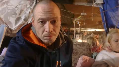 Snapshot of cotybonilla chatting on 12/20/25, 12:12 Leftys Way online show from 12/20/25, 12:12