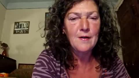 cougarcofee online show from 10/22/25, 07:46