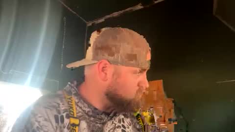 Snapshot of countrystrong53 chatting on 11/25/25, 09:04 countrystrong35 online show from 11/25/25, 09:04