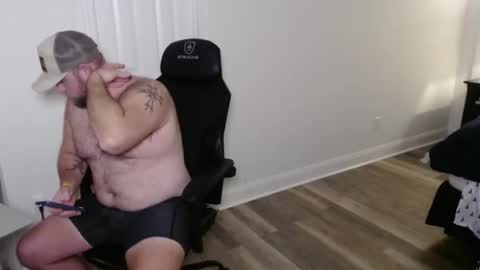 Snapshot of countrystrong53 chatting on 12/20/25, 10:33 countrystrong35 online show from 12/20/25, 10:33