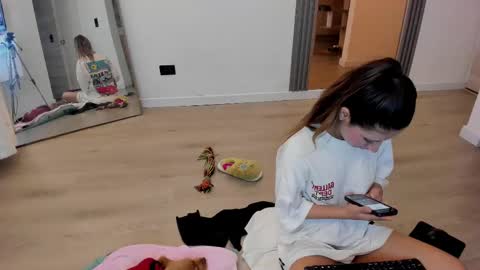 Snapshot of couple_funnyy chatting on 03/05/25, 04:13 couple_funnyy online show from 03/05/25, 04:13