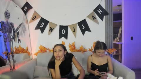 Snapshot of couple_funnyy chatting on 10/09/25, 02:09 couple_funnyy online show from 10/09/25, 02:09
