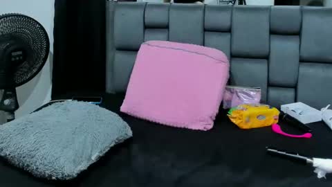 Andrea and Scott online show from 03/11/25, 09:45