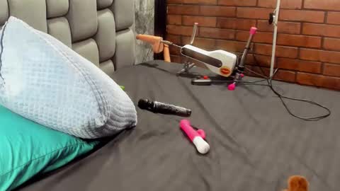 Andrea and Scott online show from 02/18/26, 09:16