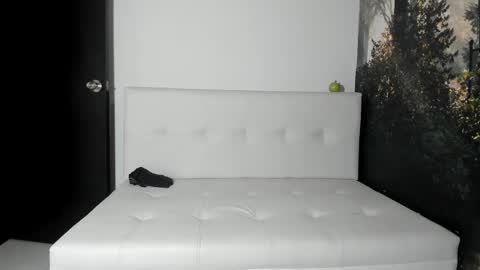 --  anny -- online show from 04/25/26, 11:57