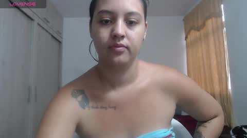  ALEJANDRO Y EMILY  online show from 09/30/25, 12:54