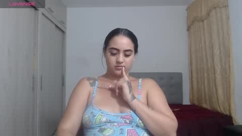  ALEJANDRO Y EMILY  online show from 10/07/25, 12:30