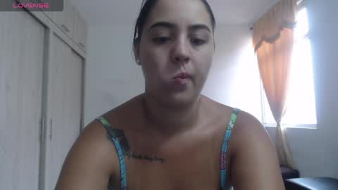  ALEJANDRO Y EMILY  online show from 11/16/25, 03:39