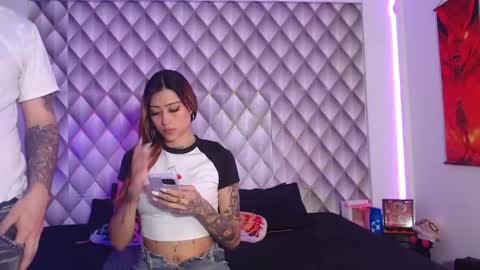 Couplelatin online show from 03/22/26, 07:39