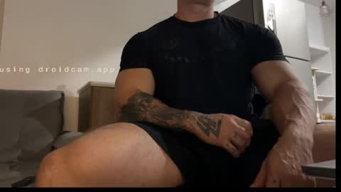 Snapshot of couplemuscle40 chatting on 10/22/25, 11:26 couplemuscle40 online show from 10/22/25, 11:26