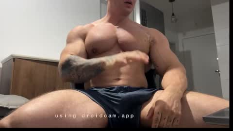 couplemuscle40 online show from 11/01/25, 11:18