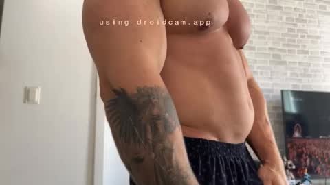 couplemuscle40 online show from 11/11/25, 01:44