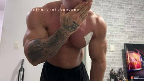 couplemuscle40 online show from 03/25/26, 06:14