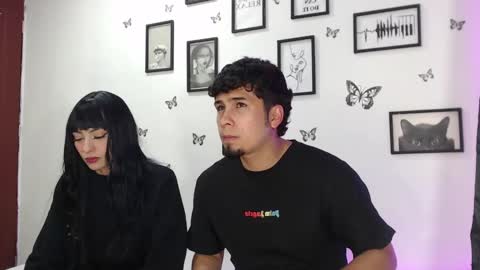 Snapshot of coupsextop chatting on 01/05/25, 10:10 Juli and Liam online show from 01/05/25, 10:10