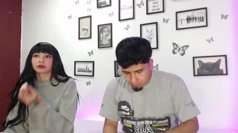 Snapshot of coupsextop chatting on 01/15/25, 08:20 Juli and Liam online show from 01/15/25, 08:20