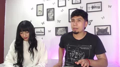 Snapshot of coupsextop chatting on 01/17/25, 08:13 Juli and Liam online show from 01/17/25, 08:13