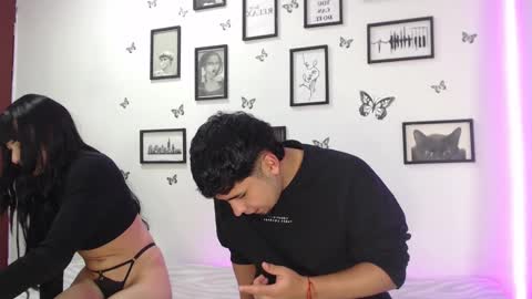 Snapshot of coupsextop chatting on 01/18/25, 04:59 Juli and Liam online show from 01/18/25, 04:59