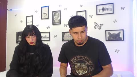 Snapshot of coupsextop chatting on 01/30/25, 04:27 Juli and Liam online show from 01/30/25, 04:27