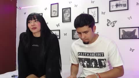 Snapshot of coupsextop chatting on 02/23/25, 04:50 Juli and Liam online show from 02/23/25, 04:50