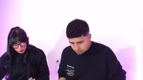 Snapshot of coupsextop chatting on 10/11/25, 04:55 Juli and Liam online show from 10/11/25, 04:55