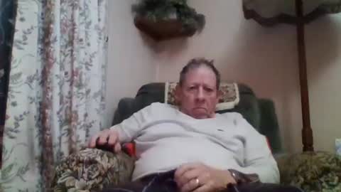 Snapshot of courieral1 chatting on 02/17/25, 05:58 courieral1 online show from 02/17/25, 05:58