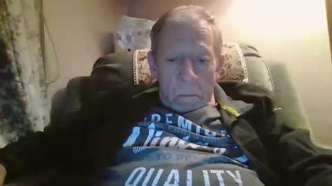 Snapshot of courieral1 chatting on 09/15/25, 08:20 courieral1 online show from 09/15/25, 08:20