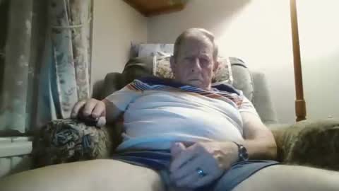 Snapshot of courieral1 chatting on 09/17/25, 08:43 courieral1 online show from 09/17/25, 08:43