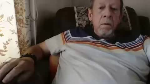 Snapshot of courieral1 chatting on 09/19/25, 03:45 courieral1 online show from 09/19/25, 03:45