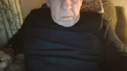 Snapshot of courieral1 chatting on 09/24/25, 05:22 courieral1 online show from 09/24/25, 05:22