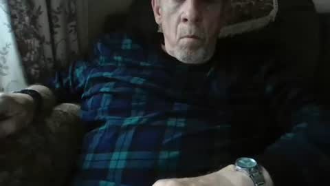 Snapshot of courieral1 chatting on 10/11/25, 08:02 courieral1 online show from 10/11/25, 08:02