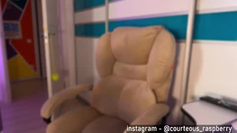 Rose Roys my  online show from 09/12/25, 10:48