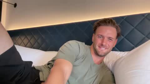 Courtney online show from 02/21/25, 03:12