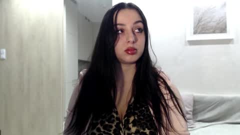 Courtney online show from 12/01/25, 03:17