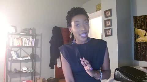 Courtney online show from 10/14/25, 04:52