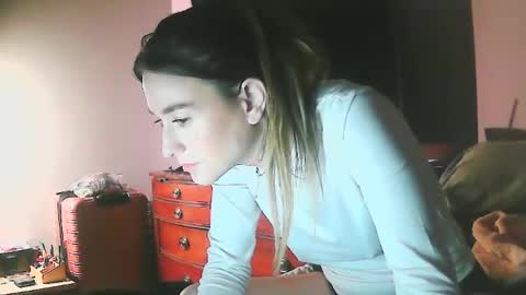 Snapshot of courtscutekitty chatting on 01/31/25, 11:46 courtscutekitty online show from 01/31/25, 11:46