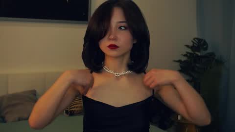 Snapshot of coventinaashfield chatting on 02/14/25, 07:49 Yui online show from 02/14/25, 07:49