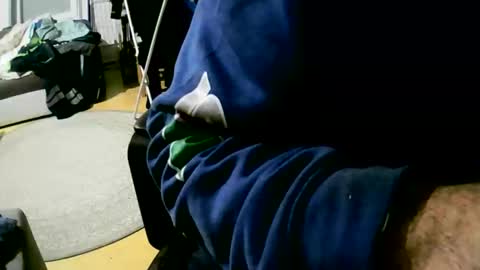 coyote017 online show from 12/01/25, 04:34