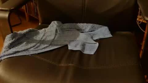 Snapshot of coyote017 chatting on 05/17/26, 04:58 coyote017 online show from 05/17/26, 04:58