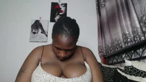 Erykah online show from 11/29/25, 10:24