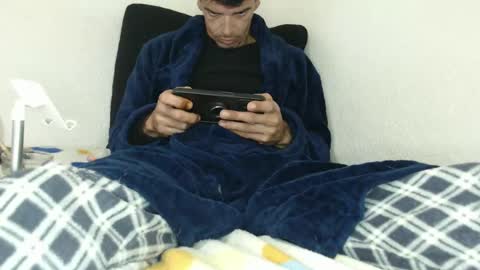Snapshot of cr7ofcock chatting on 12/25/24, 08:17 cr7ofcock online show from 12/25/24, 08:17