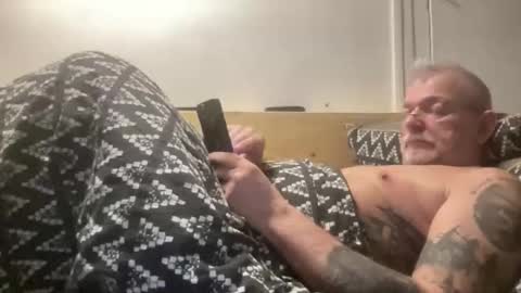 crapaud75018paris online show from 02/27/26, 09:15