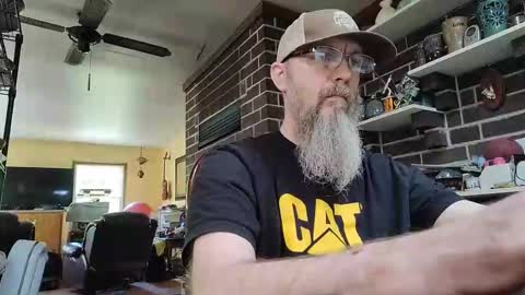 Snapshot of craven_moreass chatting on 05/15/26, 02:35 Dick Fitswell online show from 05/15/26, 02:35