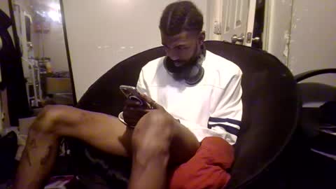 Snapshot of craze320084 chatting on 09/11/25, 09:48 craze320084 online show from 09/11/25, 09:48