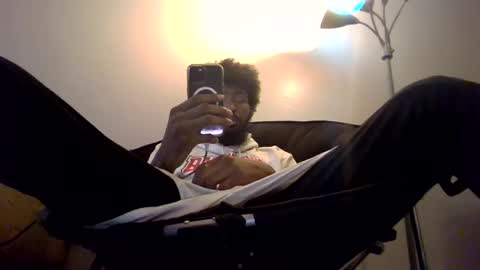 Snapshot of craze320084 chatting on 09/24/25, 12:52 craze320084 online show from 09/24/25, 12:52