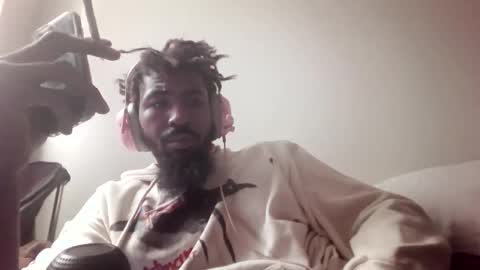 Snapshot of craze320084 chatting on 09/30/25, 04:34 craze320084 online show from 09/30/25, 04:34